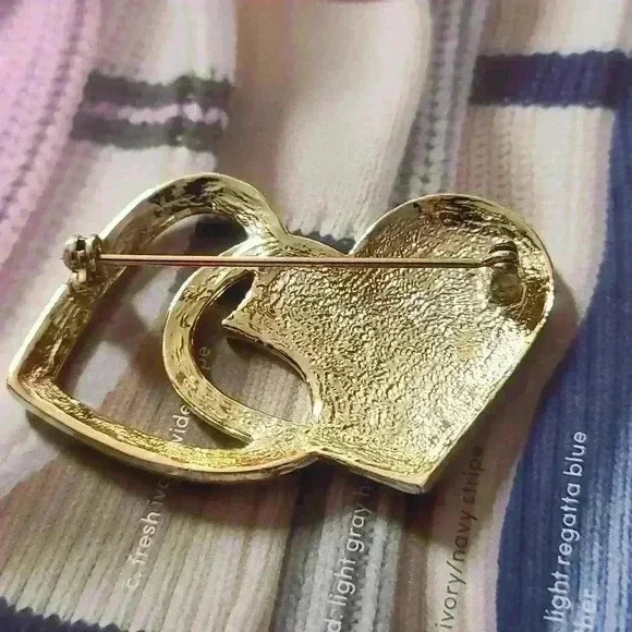 Vintage gold heart brooch pin gold tone pin - Picture 6 of 10